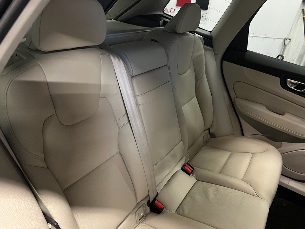 Used Volvo XC60 2019 for sale - 76973077: Photo 19