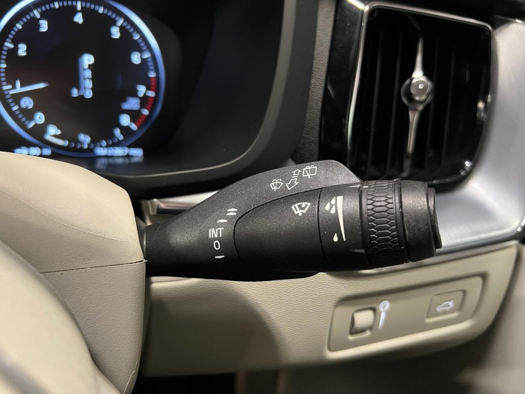 Used Volvo XC60 2019 for sale - 76973077: Photo 36