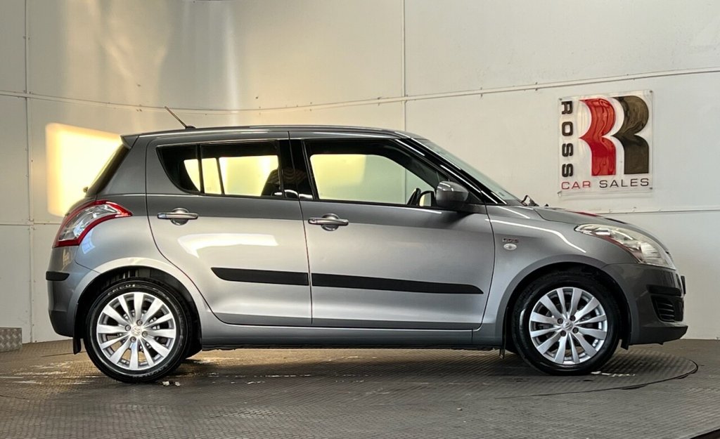 Used Suzuki Swift 2013 for sale - 76604380: Photo 2