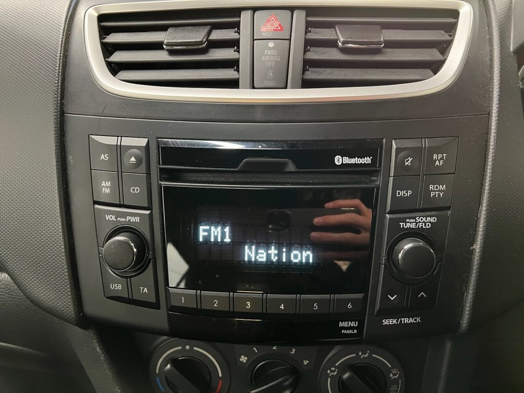 Used Suzuki Swift 2013 for sale - 76604380: Photo 24