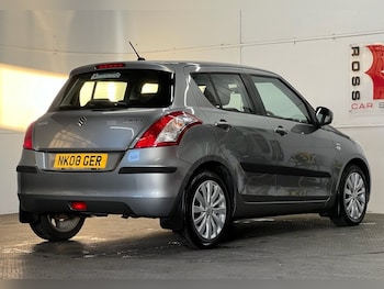 Used Suzuki Swift 2013 for sale - 76604380: Photo