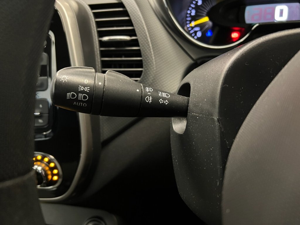 Used Renault Captur 2014 for sale - 76642423: Photo 29