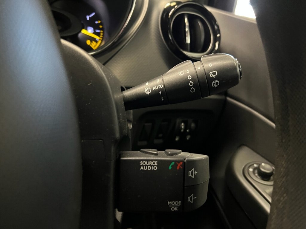 Used Renault Captur 2014 for sale - 76642423: Photo 30