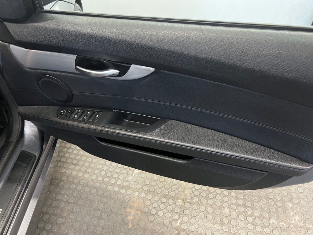 Used BMW Z4 2010 for sale - 78200021: Photo 15