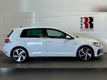 Used Volkswagen Golf 2017 for sale - 77953219: Photo