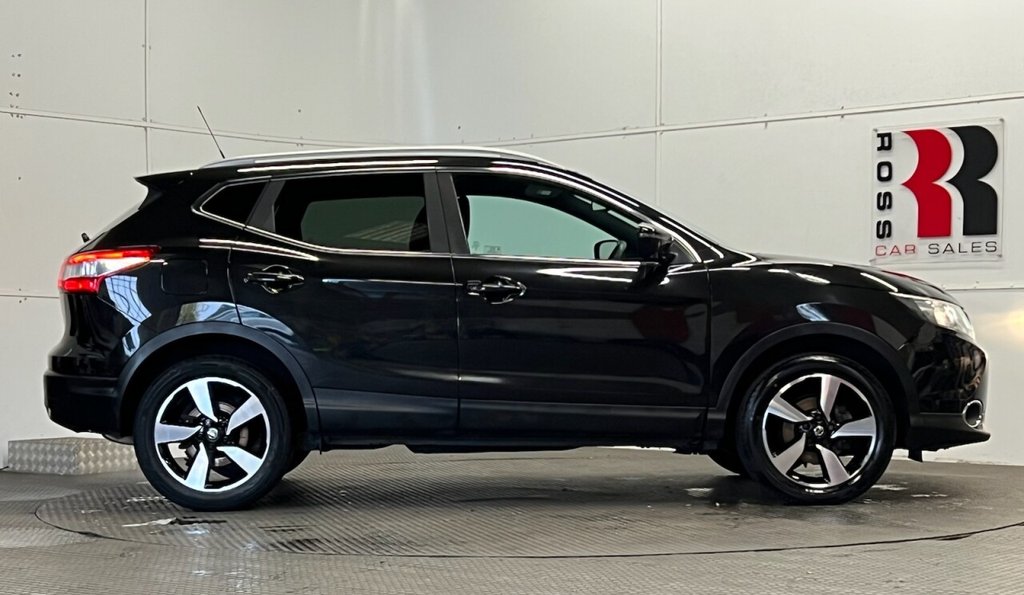 Used Nissan Qashqai 2017 for sale - 76417164: Photo 2