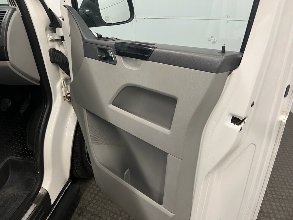 Used Volkswagen Transporter 2013 for sale - 77313537: Photo 16
