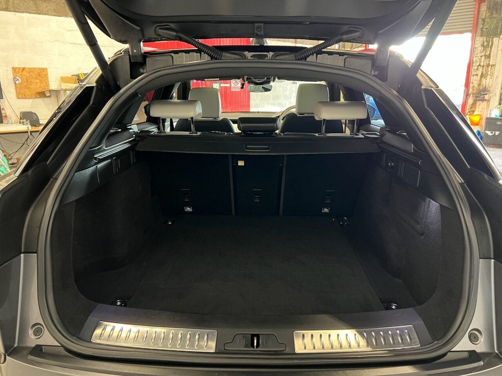 Used Land Rover Range Rover Velar 2017 for sale - 76686629: Photo 14