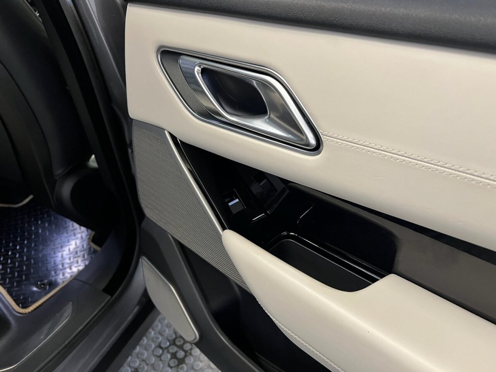 Used Land Rover Range Rover Velar 2017 for sale - 76686629: Photo 19