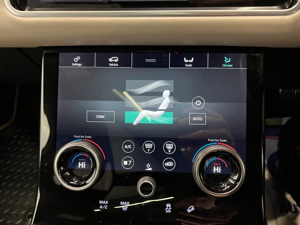 Used Land Rover Range Rover Velar 2017 for sale - 76686629: Photo 28