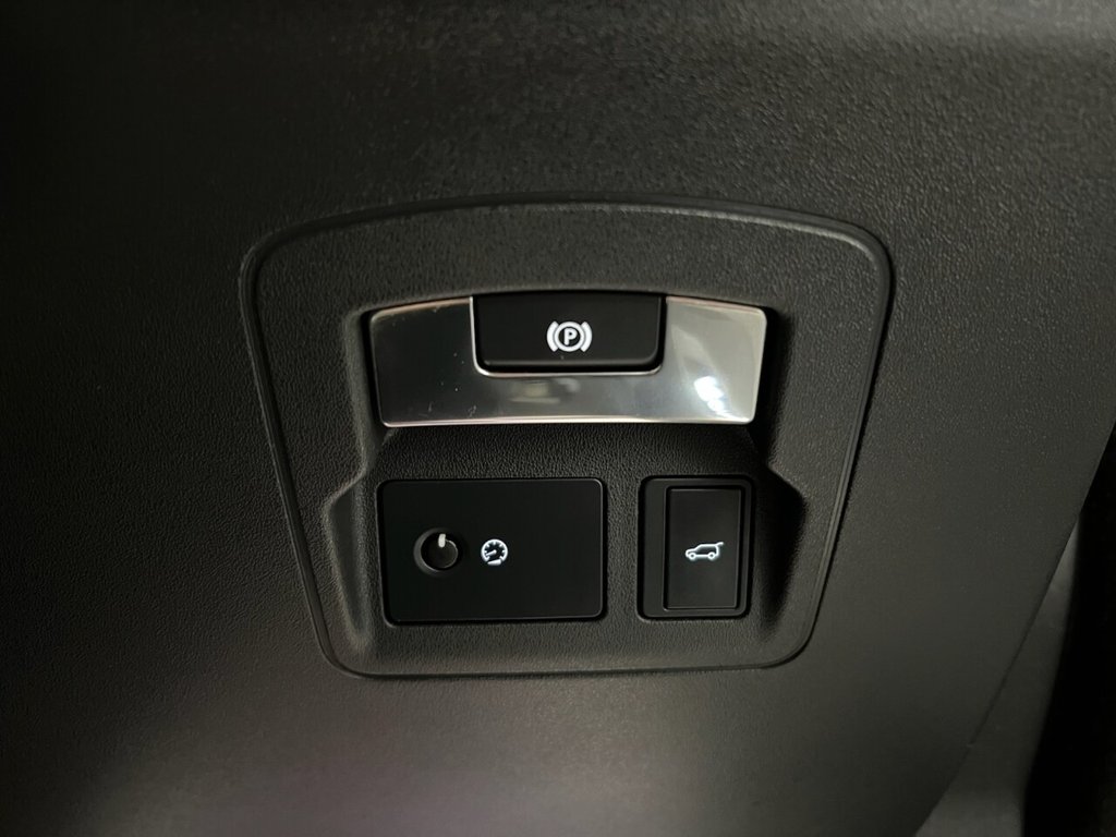 Used Land Rover Range Rover Velar 2017 for sale - 76686629: Photo 36