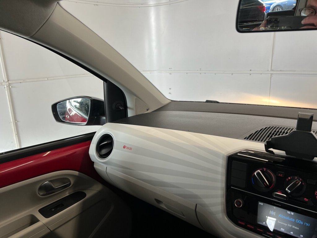 Used Volkswagen up! 2017 for sale - 78016897: Photo 25