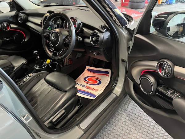 Used MINI Hatch 2019 for sale - 76303484: Photo 19