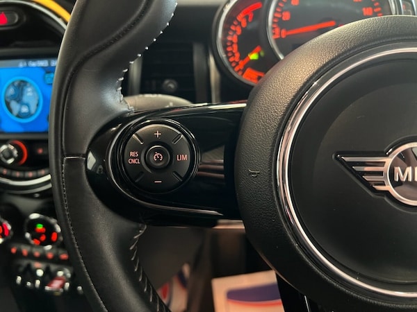 Used MINI Hatch 2019 for sale - 76303484: Photo 32