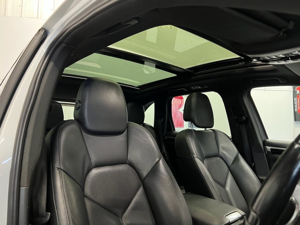 Used Porsche Cayenne 2012 for sale - 77806252: Photo 25