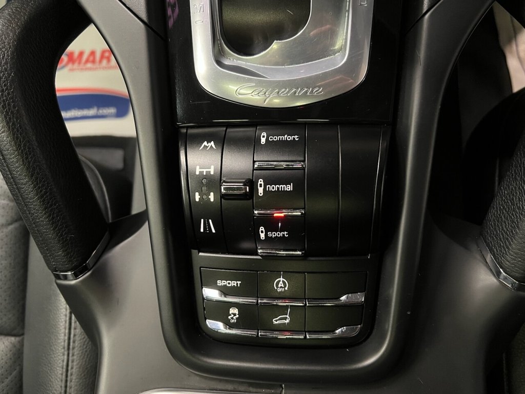 Used Porsche Cayenne 2012 for sale - 77806252: Photo 32