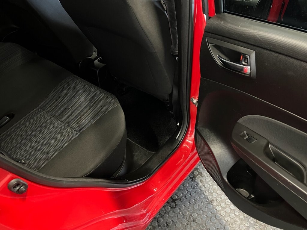 Used Suzuki Swift 2014 for sale - 77287700: Photo 15