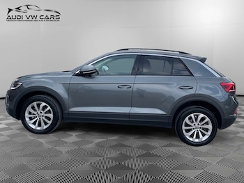 Used Volkswagen T-Roc 2024 for sale - 78525631: Photo