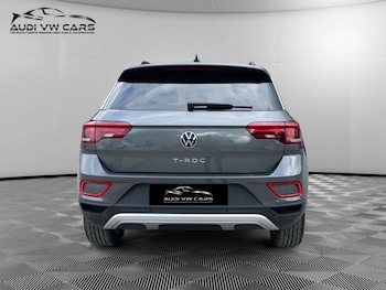 Used Volkswagen T-Roc 2024 for sale - 78525631: Photo