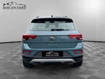 Used Volkswagen T-Roc 2022 for sale - 76836427: Photo
