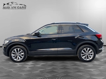 Used Volkswagen T-Roc 2020 for sale - 77047461: Photo