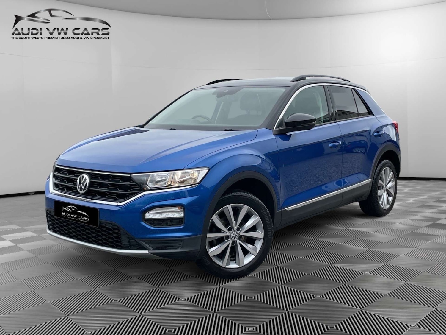 Used Volkswagen T-Roc 2018 for sale - 78041850: Photo 1
