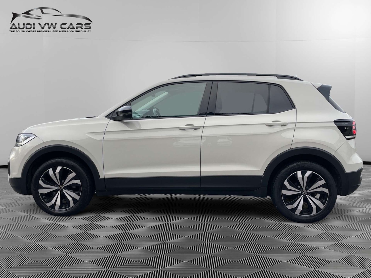 Used Volkswagen T-Cross 2022 for sale - 76829790: Photo 2