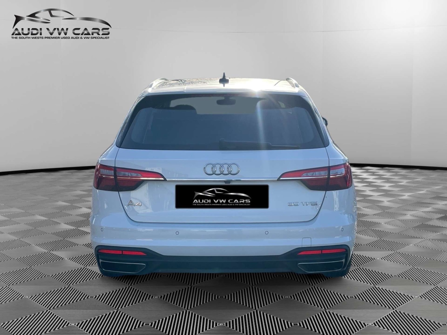 Used Audi A4 2021 for sale - 77137452: Photo 4