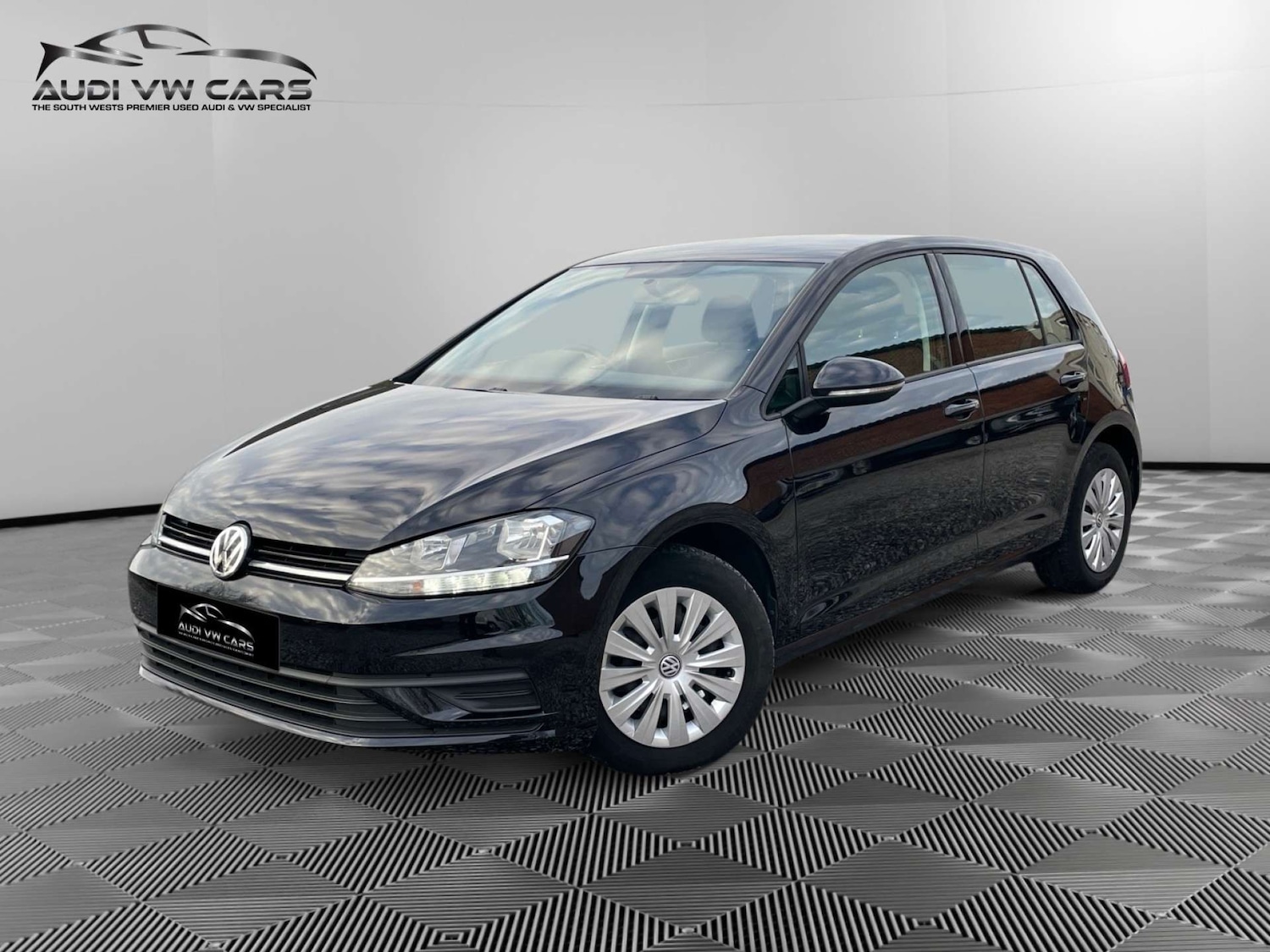 Used Volkswagen Golf 2019 for sale - 76949868: Photo 1