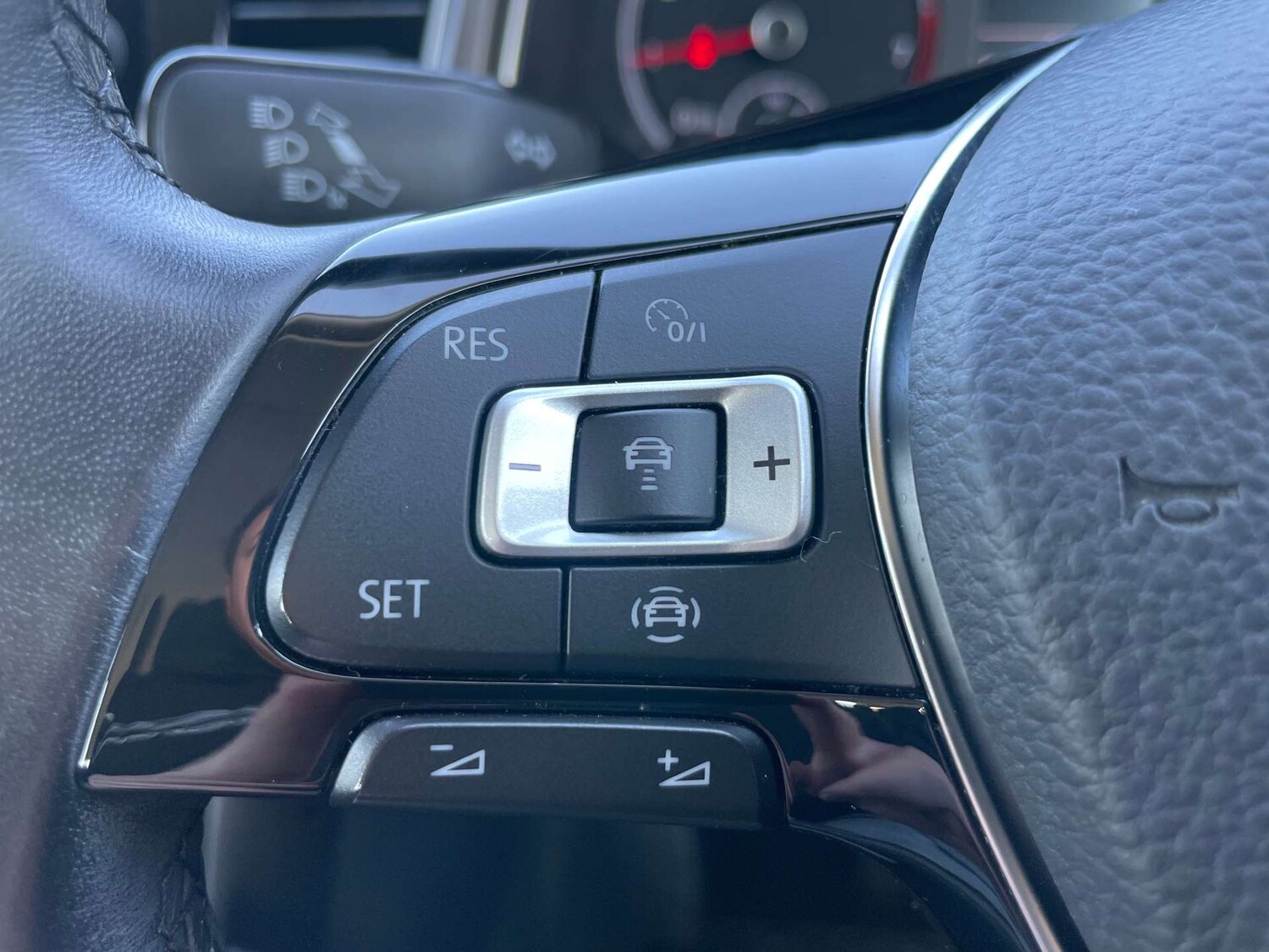 Used Volkswagen T-Roc 2018 for sale - 77937239: Photo 19