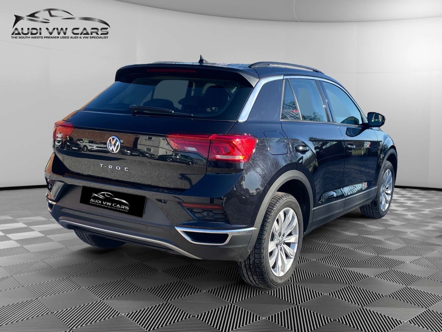 Used Volkswagen T-Roc 2018 for sale - 77937239: Photo 5