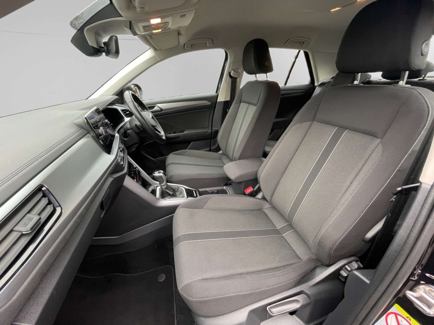 Used Volkswagen T-Roc 2024 for sale - 77398261: Photo 10