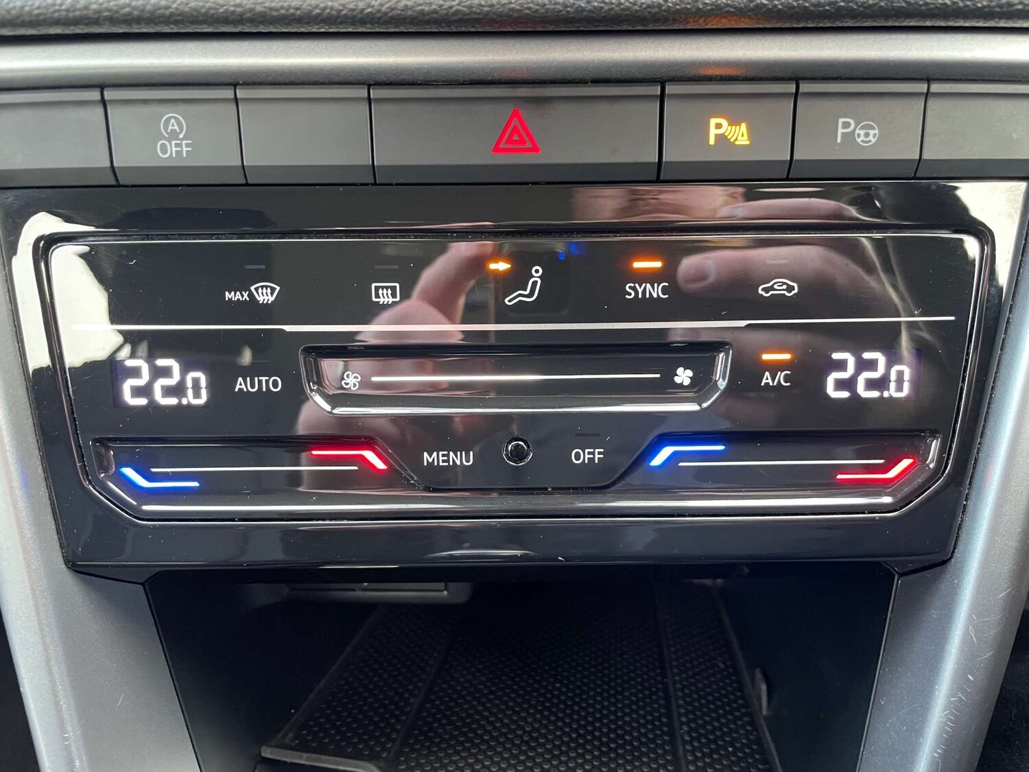 Used Volkswagen T-Roc 2024 for sale - 77398261: Photo 16