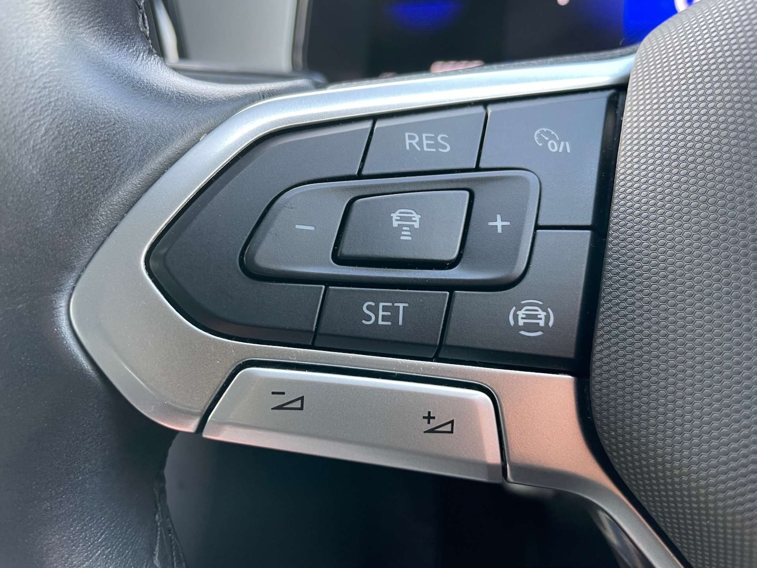 Used Volkswagen T-Roc 2024 for sale - 77398261: Photo 19