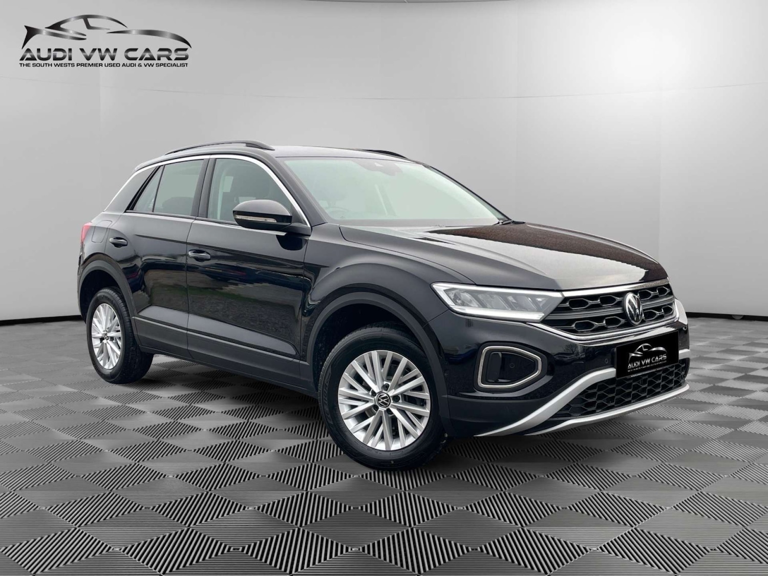 Used Volkswagen T-Roc 2024 for sale - 77398261: Photo 6