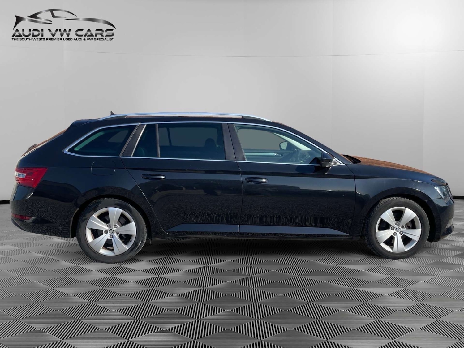 Used Skoda Superb 2015 for sale - 77902949: Photo 4