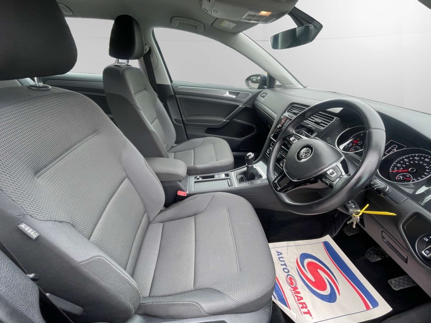 Used Volkswagen Golf 2017 for sale - 78098907: Photo 10