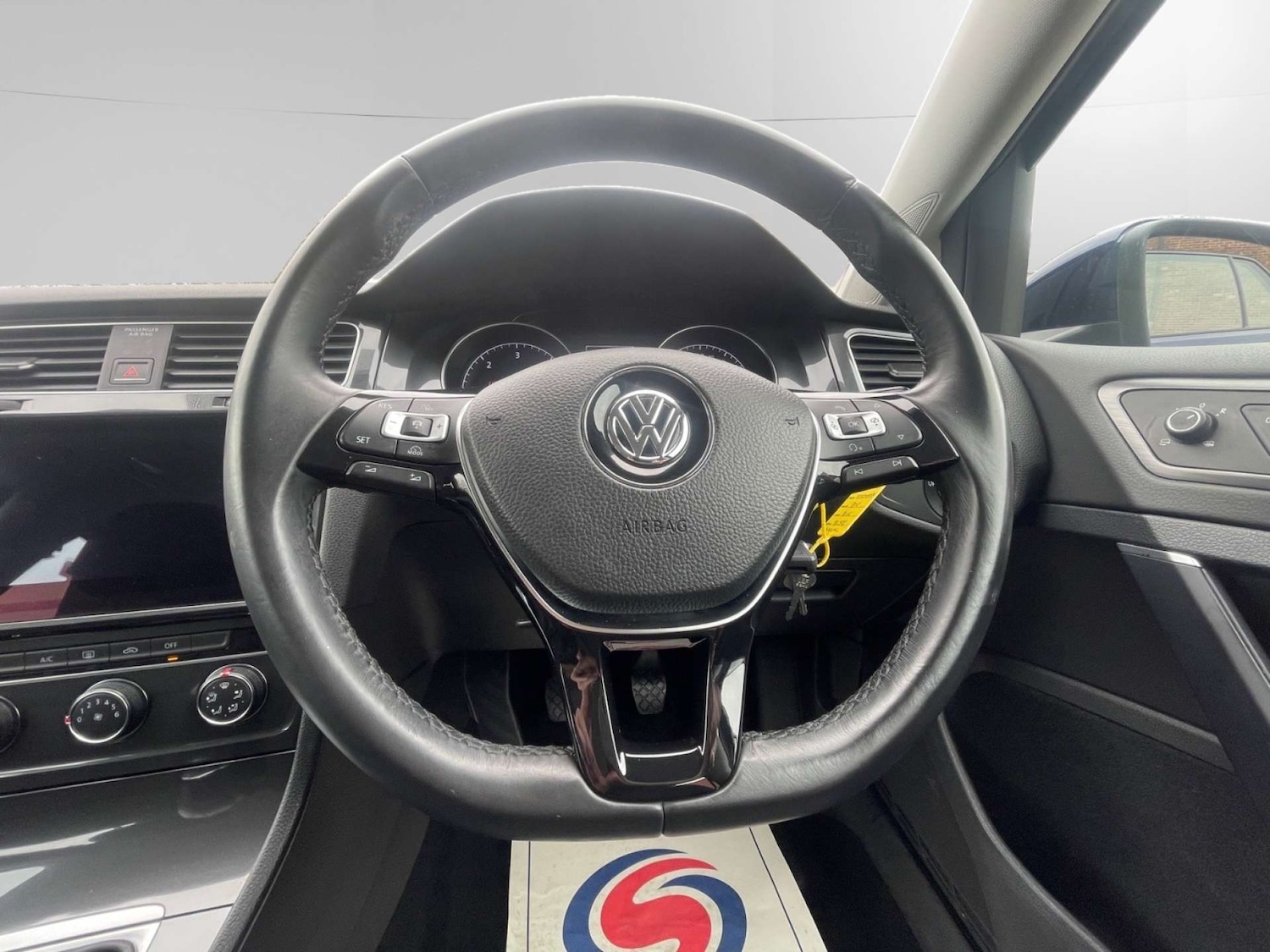 Used Volkswagen Golf 2017 for sale - 78098907: Photo 13