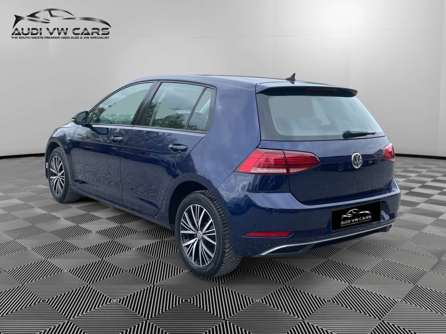 Used Volkswagen Golf 2017 for sale - 78098907: Photo 3