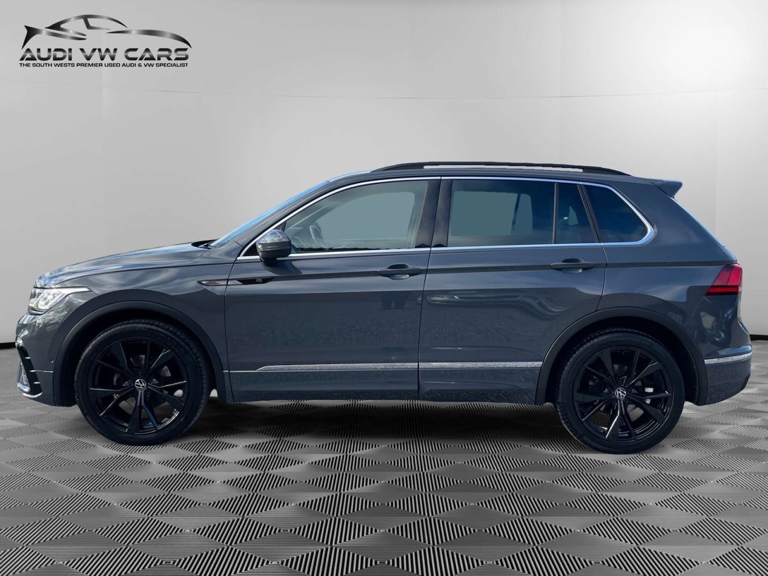 Used Volkswagen Tiguan 2020 for sale - 76719569: Photo 2