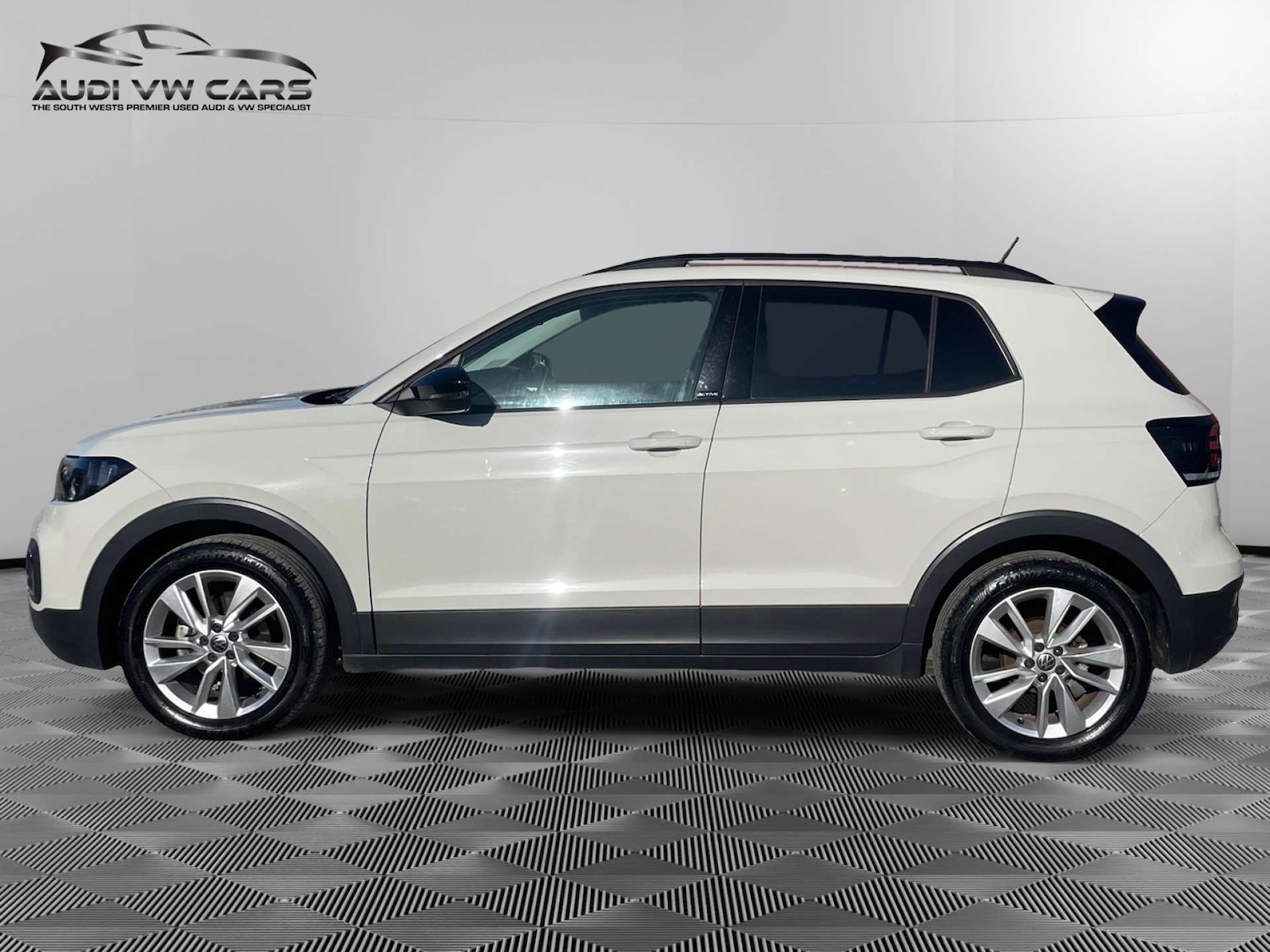Used Volkswagen T-Cross 2022 for sale - 77729033: Photo 2