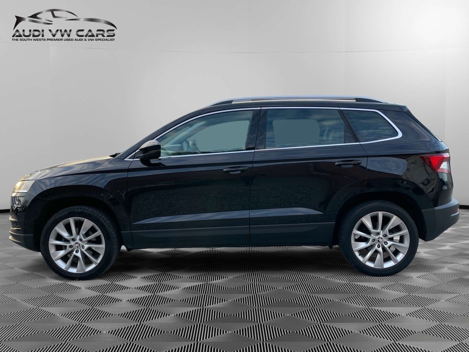 Used Skoda Karoq 2019 for sale - 76959819: Photo 2