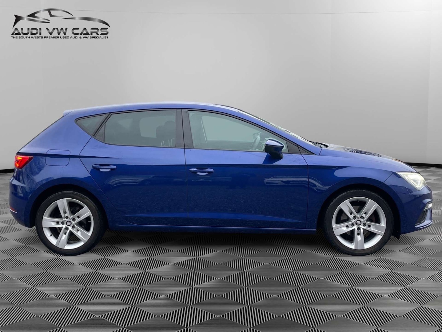Used SEAT Leon 2019 for sale - 77129032: Photo 2