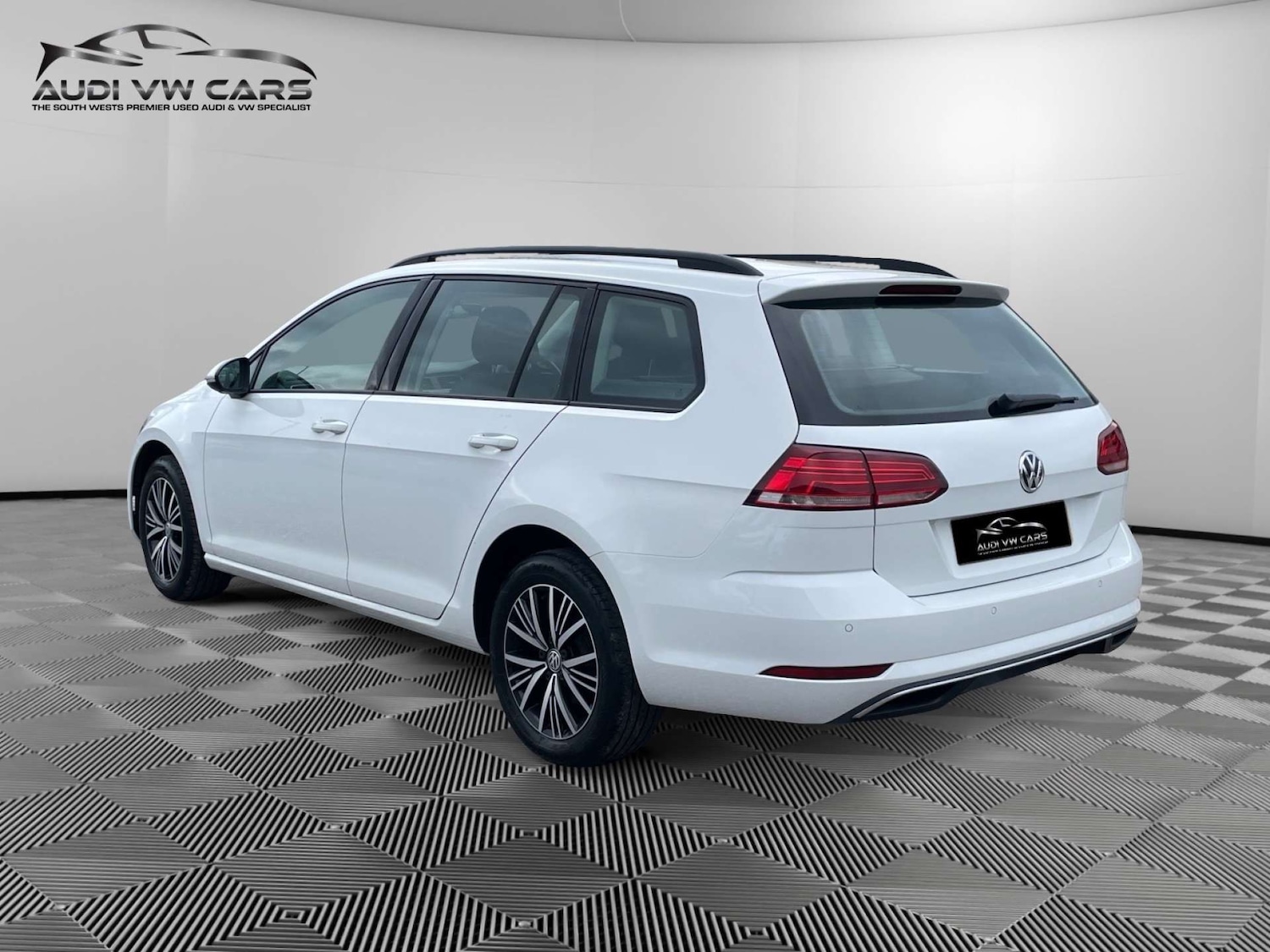 Used Volkswagen Golf 2019 for sale - 77974145: Photo 3