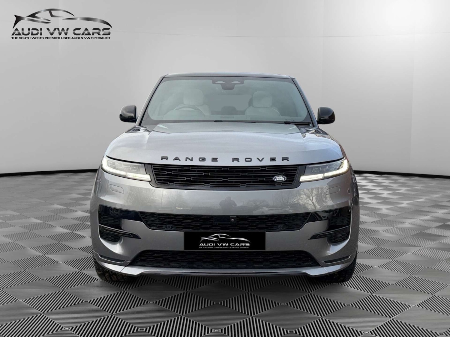 Used Land Rover Range Rover Sport 2024 for sale - 77285474: Photo 8
