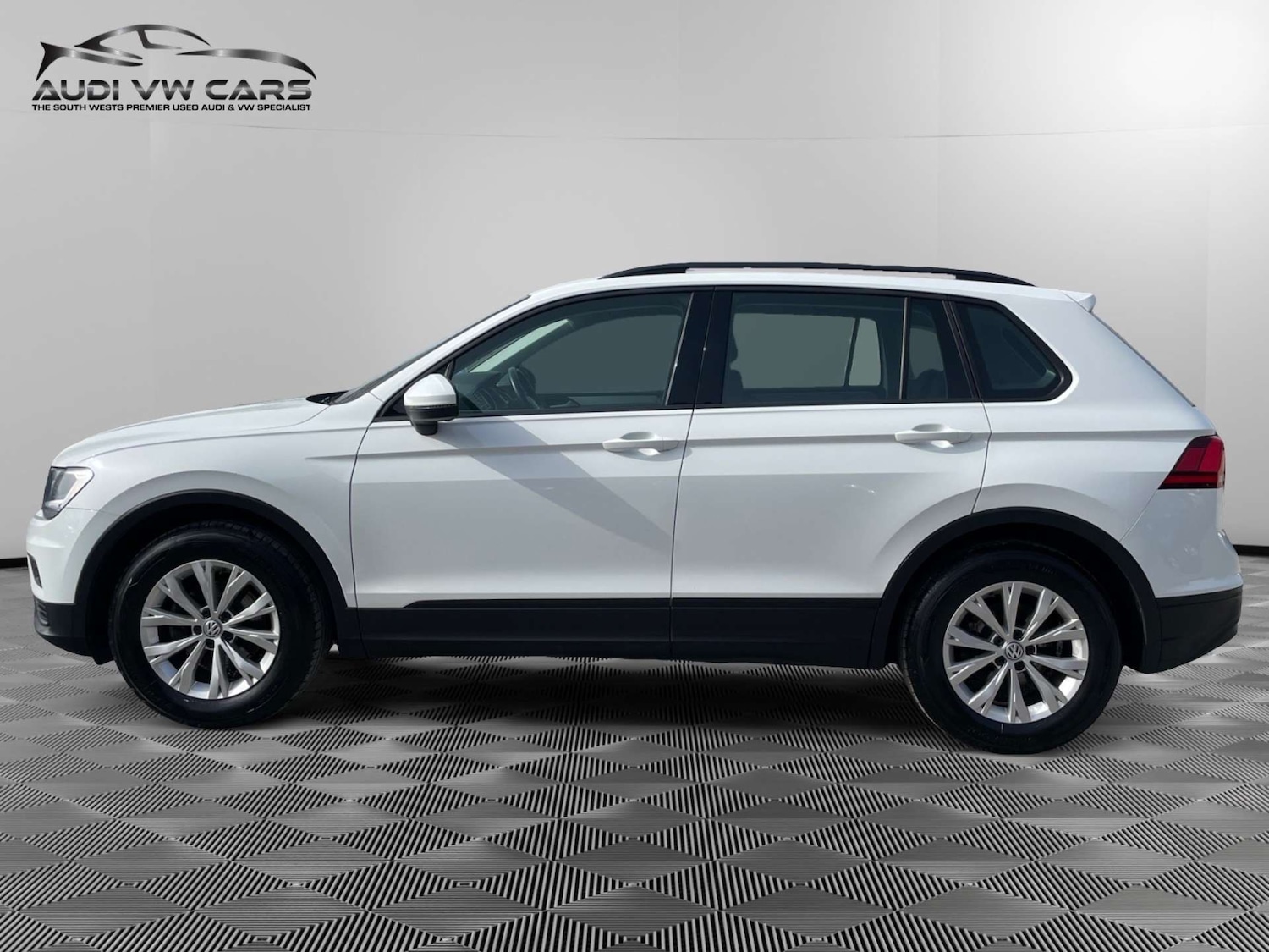 Used Volkswagen Tiguan 2019 for sale - 78011946: Photo 2
