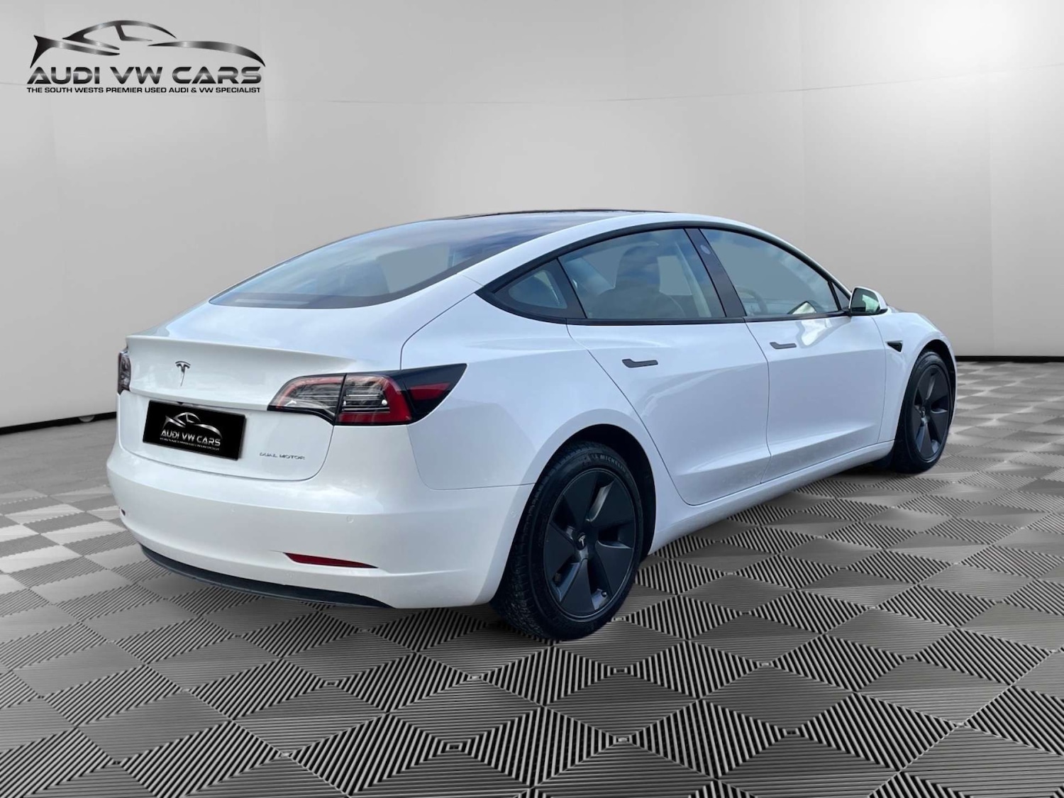 Used Tesla Model 3 2021 for sale - 76719574: Photo 5