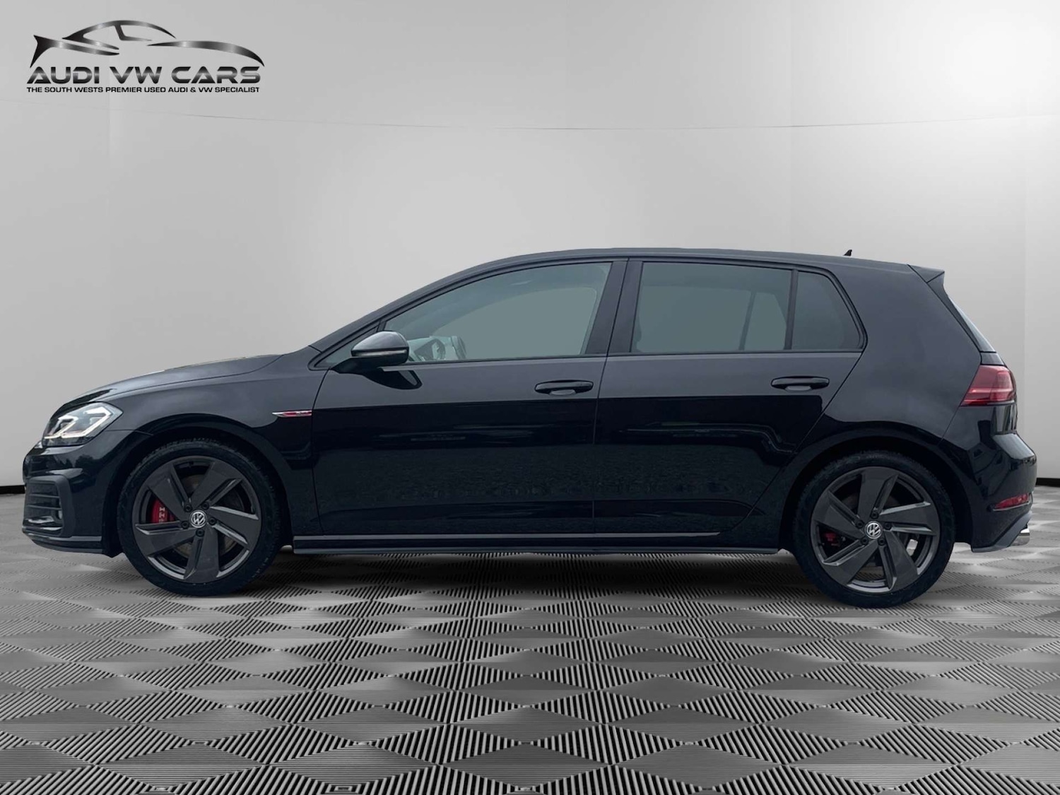 Used Volkswagen Golf 2019 for sale - 76719529: Photo 2