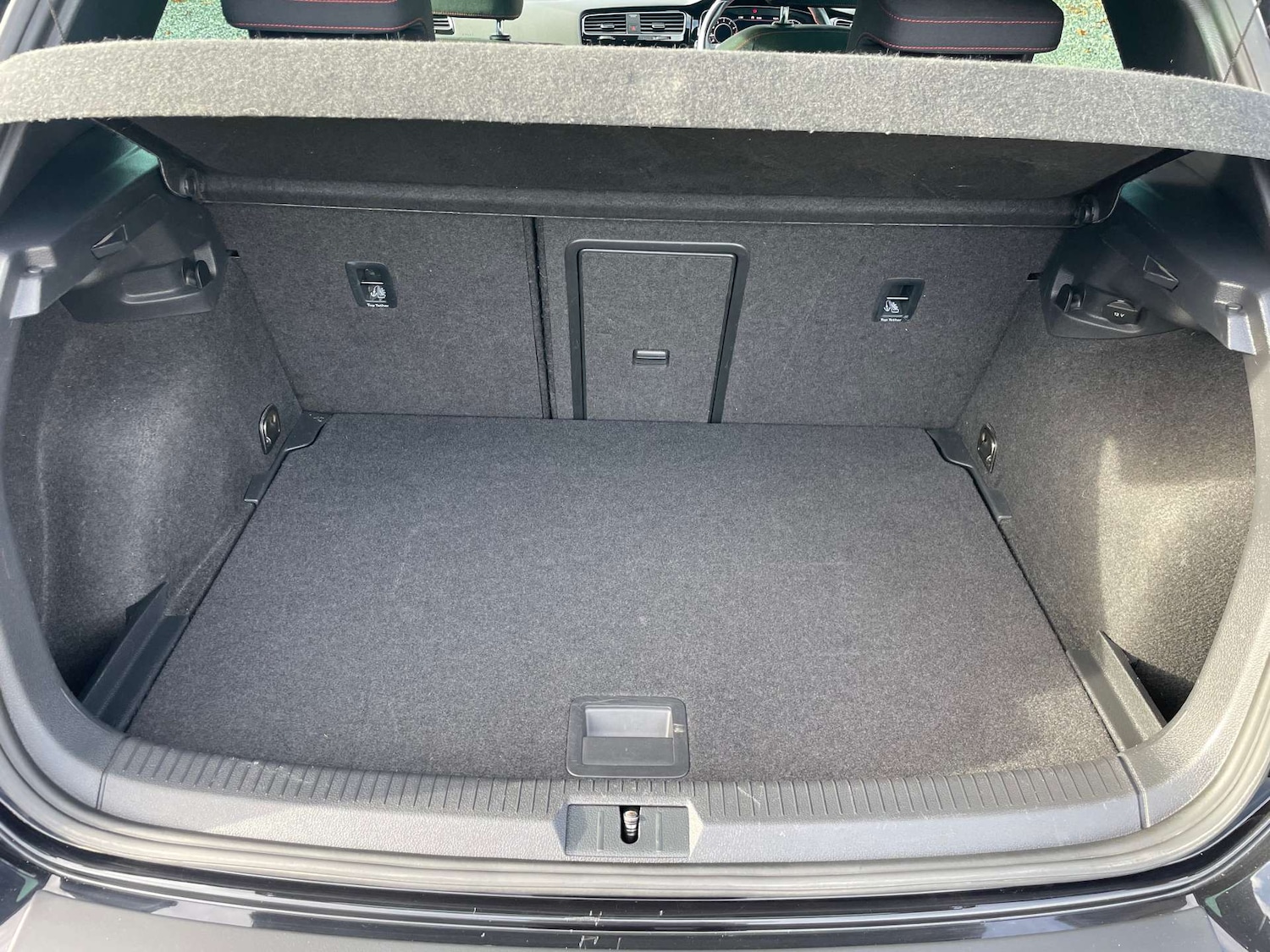 Used Volkswagen Golf 2019 for sale - 76719529: Photo 30