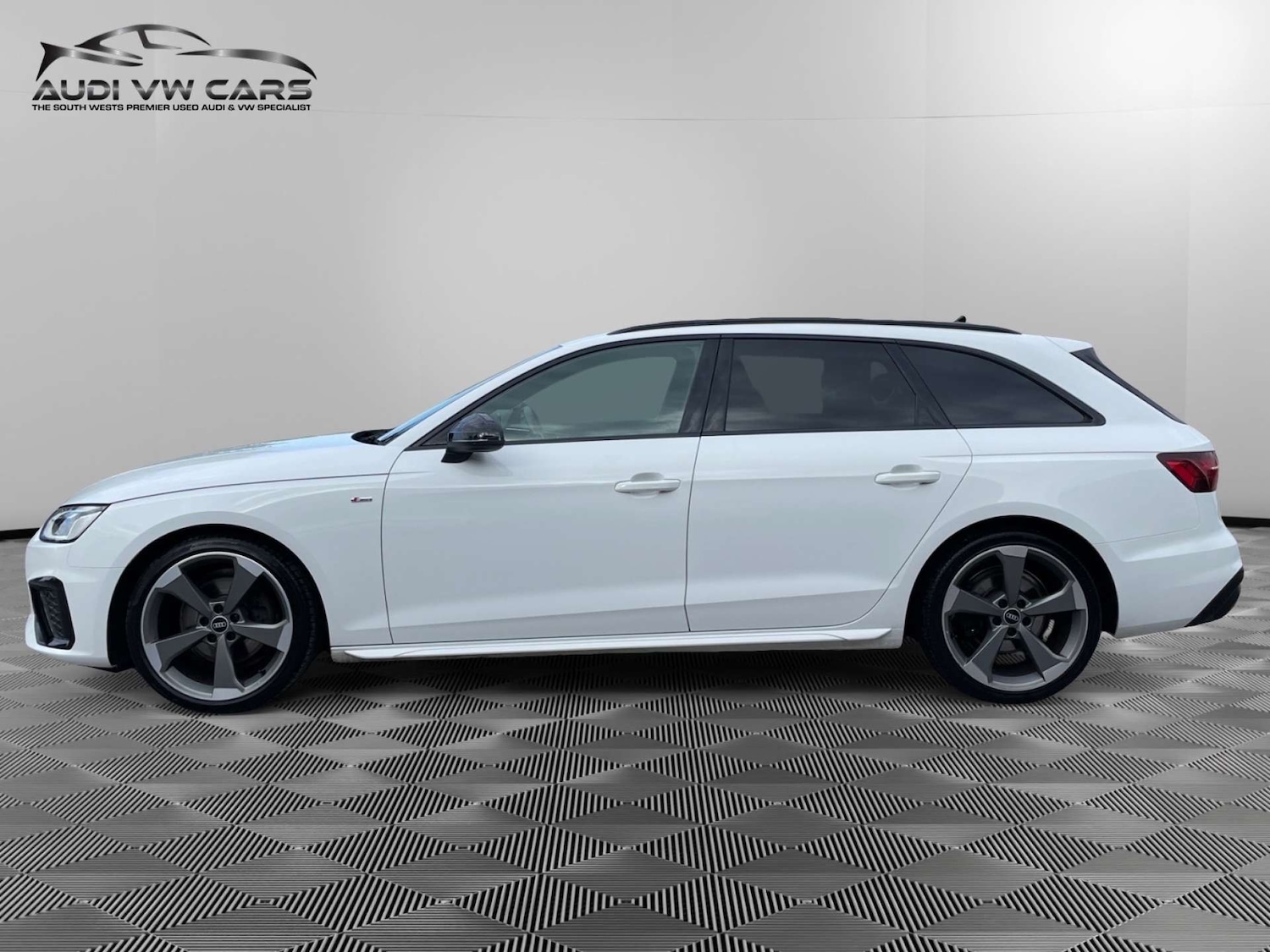 Used Audi A4 2021 for sale - 76719534: Photo 2